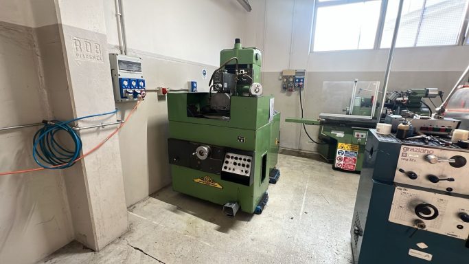 Industriemaschine-Internationaler Transport Sicher koordinierter Transport einer Industriemaschine von Deutschland nach Italien